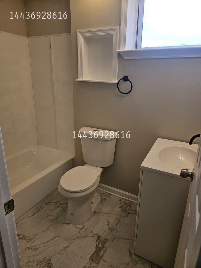 2001 Mchenry St - Photo 2 of 15