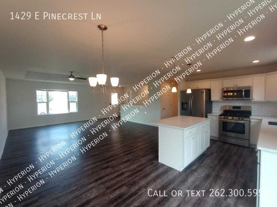 1429 E Pinecrest Ln - Photo 2 of 12