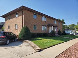 featured image of 519 W Superior St #3