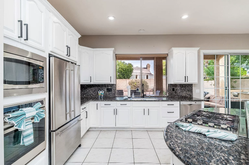 5238 E Helena Dr - Photo 6 of 20