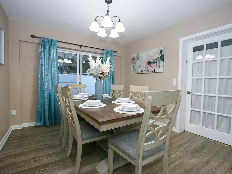 55 Velma Dr W - Photo 6 of 20