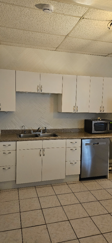 64 Kenyon St #1stFL - Photo 5 of 14