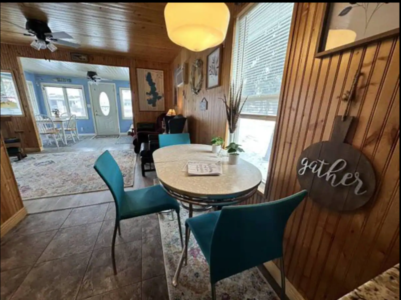 13724 Sunset Dr - Photo 4 of 13