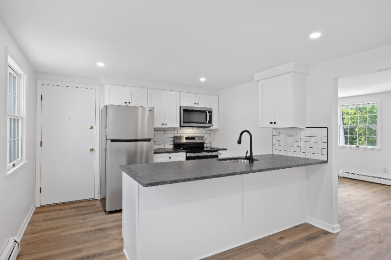 96 Chestnut St #2R - Photo 2 of 12