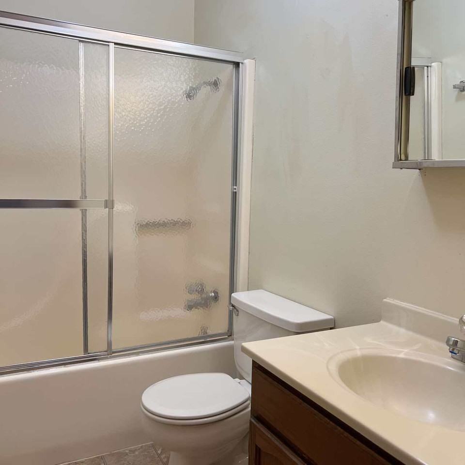 700 South Holden Street - Photo 4 of 7