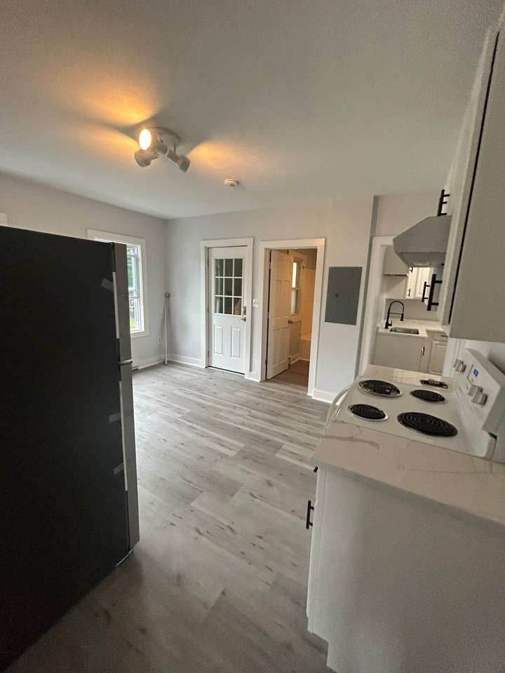 114-116 Charlton Street - Photo 2 of 11