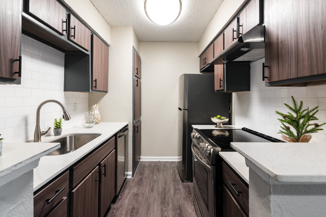 Emmitt Luxury Apartments - Photo 2 of 40