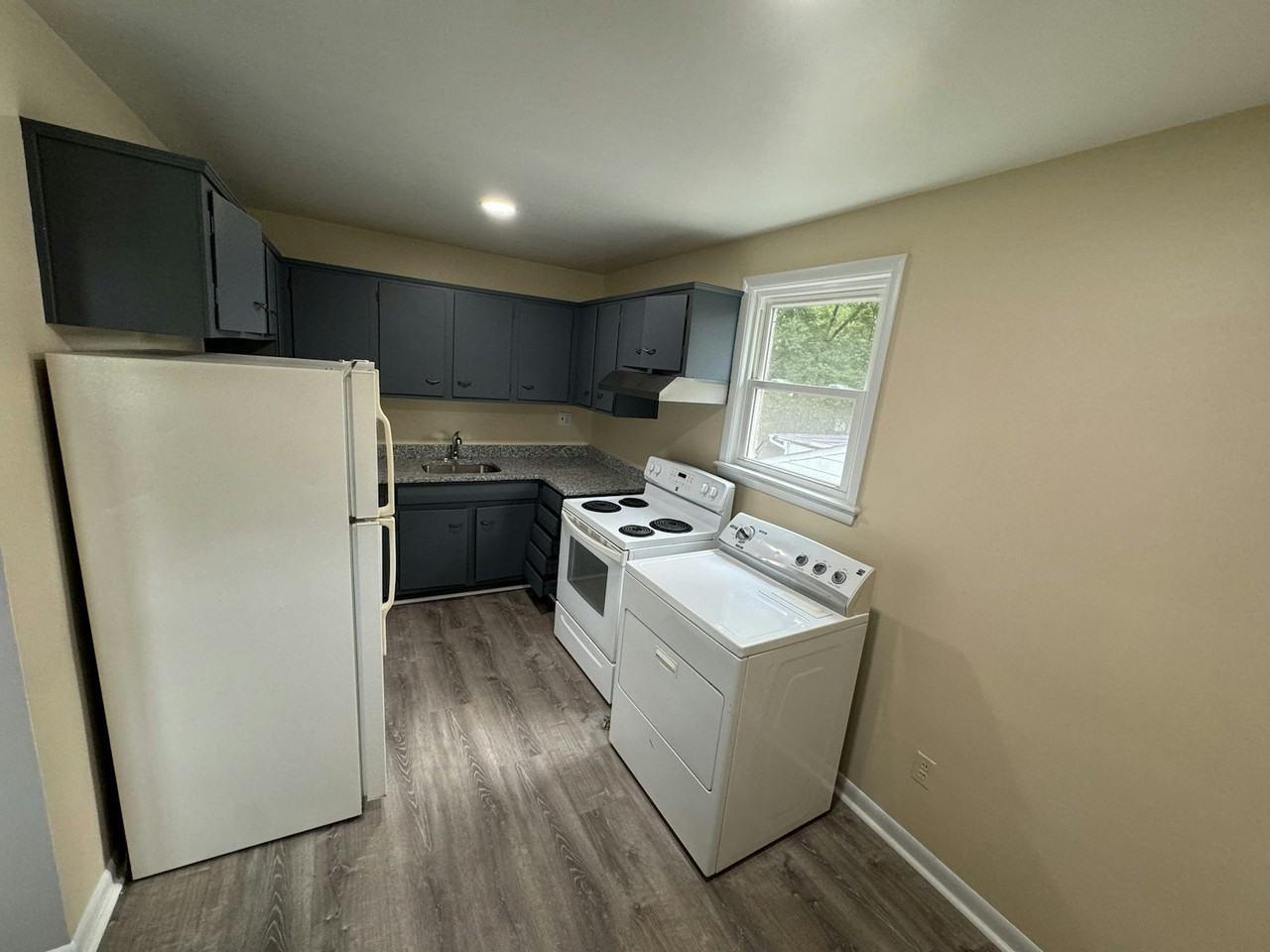 3 Oak Street, Unit 4 - Photo 3 of 22