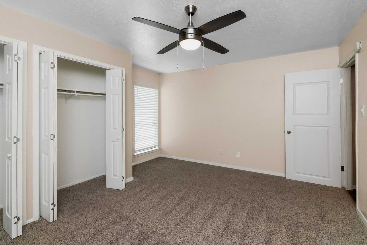 Barrett Apartment Homes - Photo 4 of 54