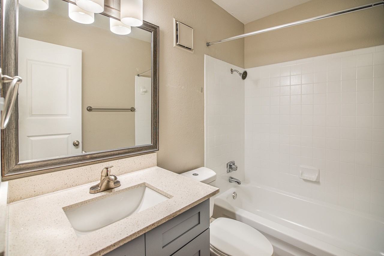 Barrett Apartment Homes - Photo 6 of 54