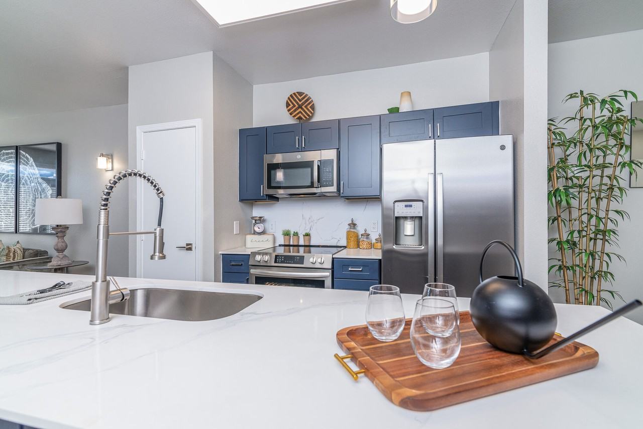 Cleo Luxury Apartments - Photo 2 of 71