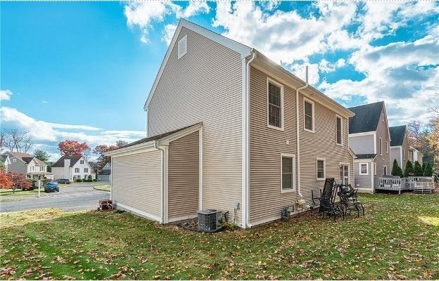 53 Village Ln - Photo 4 of 39