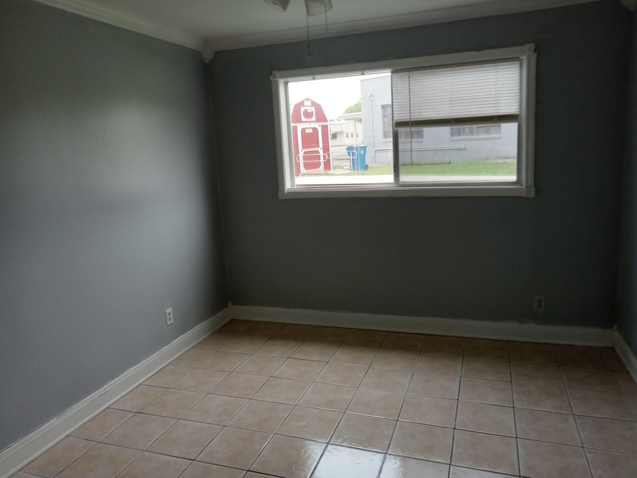 532 North Commerce Street - Photo 3 of 8