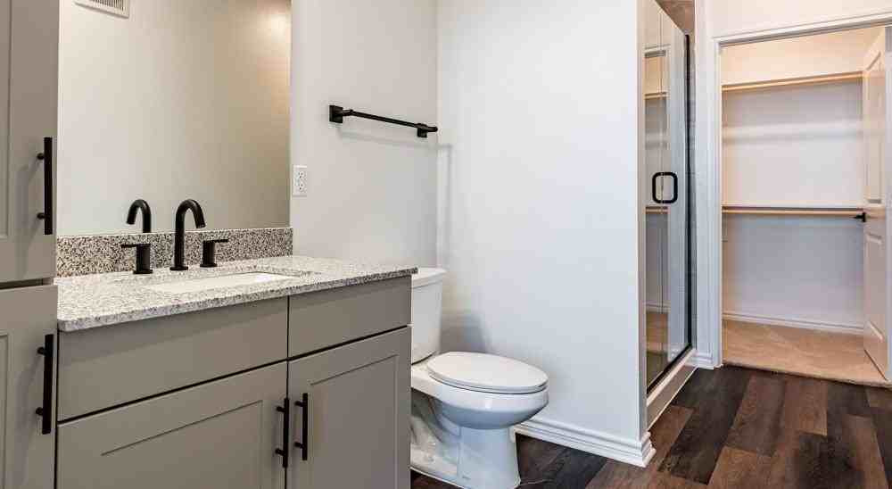 2502 Niles Dr - Photo 3 of 10