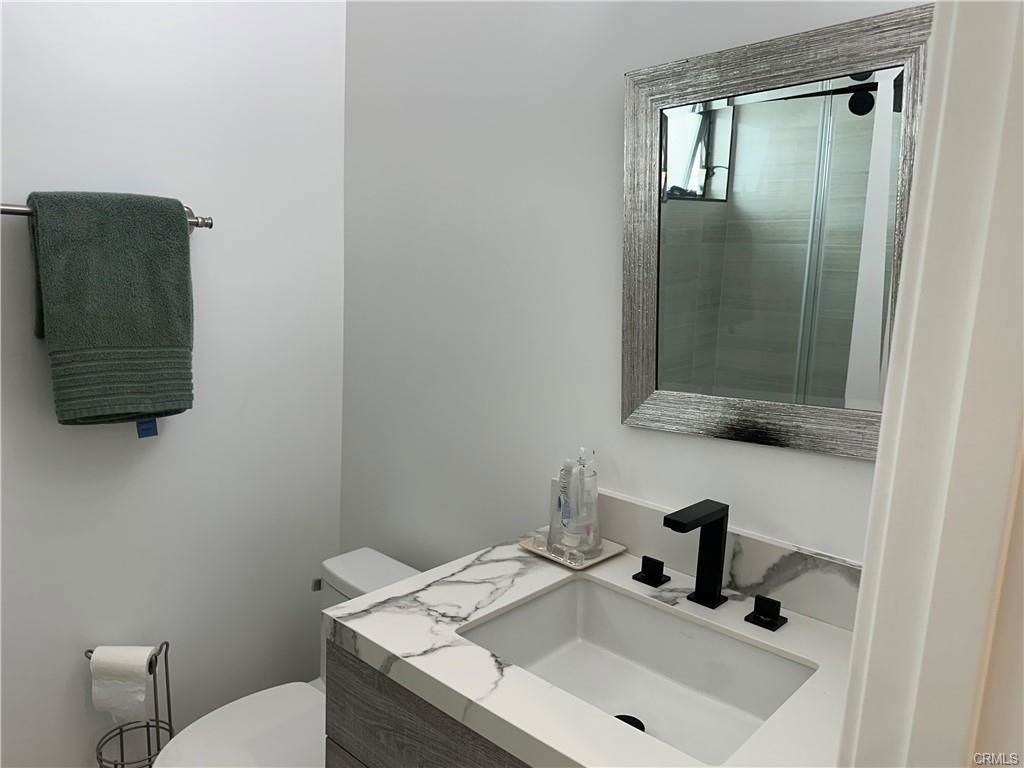 Jasmine Ave #B - Photo 3 of 8