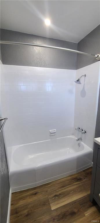 1039 Baja St - Photo 2 of 8
