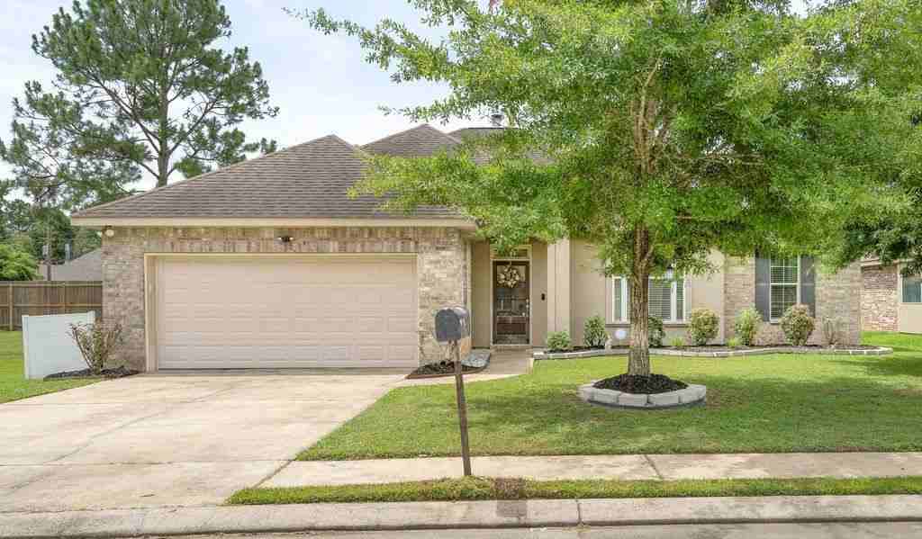 201 Rue Chardonnay - Photo 2 of 20