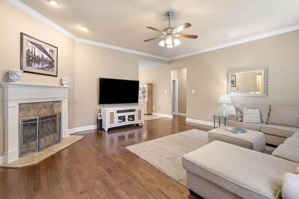 201 Rue Chardonnay - Photo 3 of 20