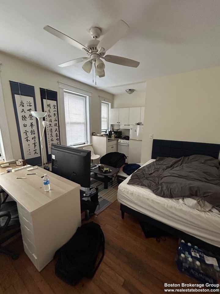 42 Hemenway St #16 - Photo 2 of 10