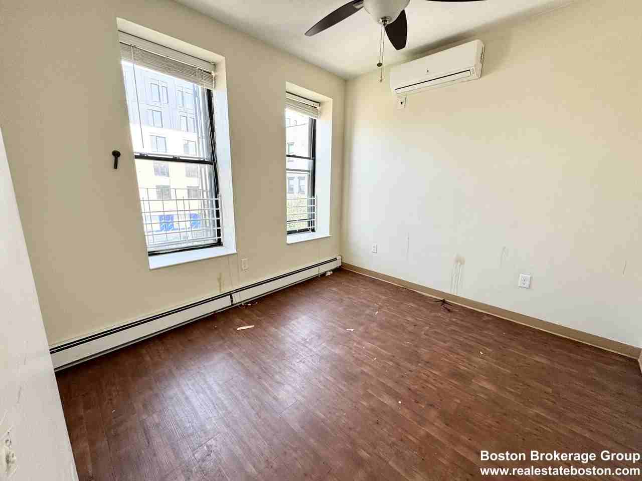 13 Ruggles St #4 - Photo 5 of 8