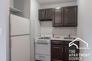 4547 N Dover St #3A - Photo 1 of 1