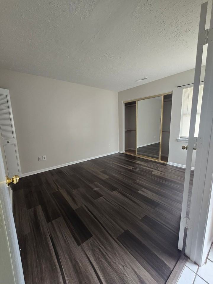 4300 Loft Cv - Photo 2 of 10