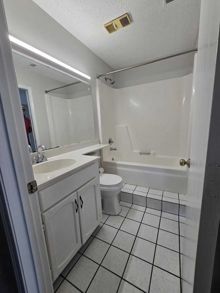 4300 Loft Cv - Photo 3 of 10