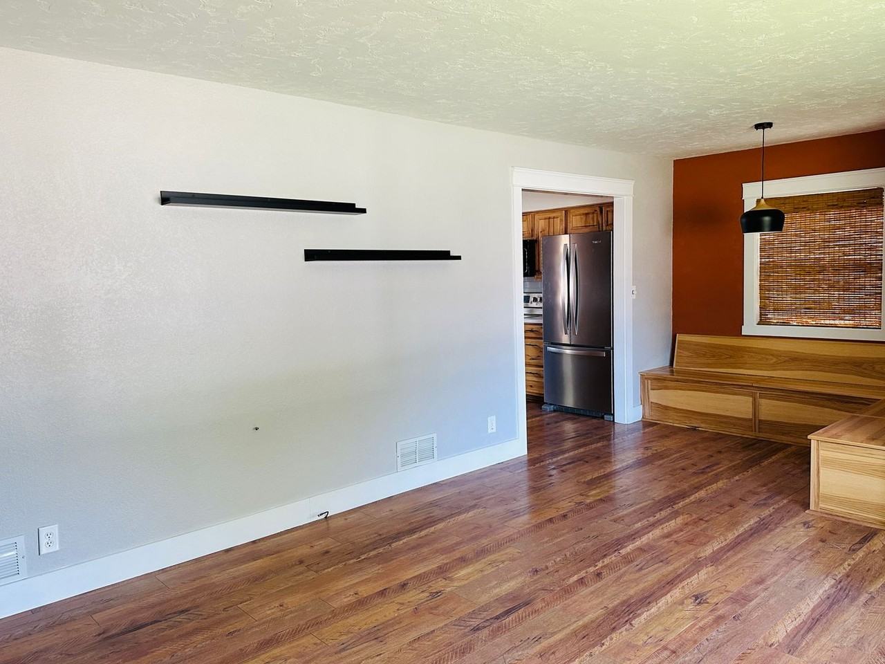 2038 Lewis Ave - Photo 3 of 40