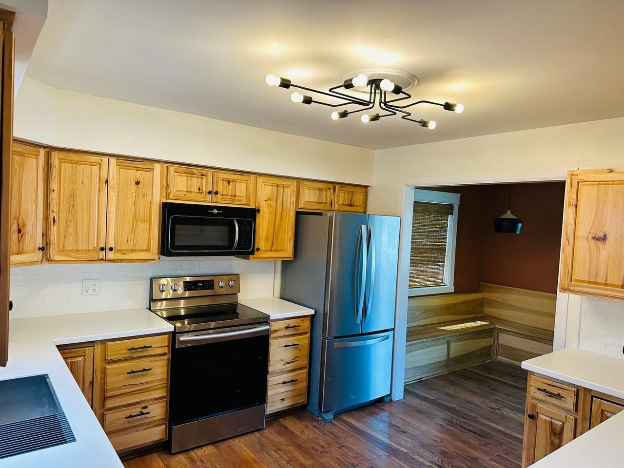 2038 Lewis Ave - Photo 5 of 40
