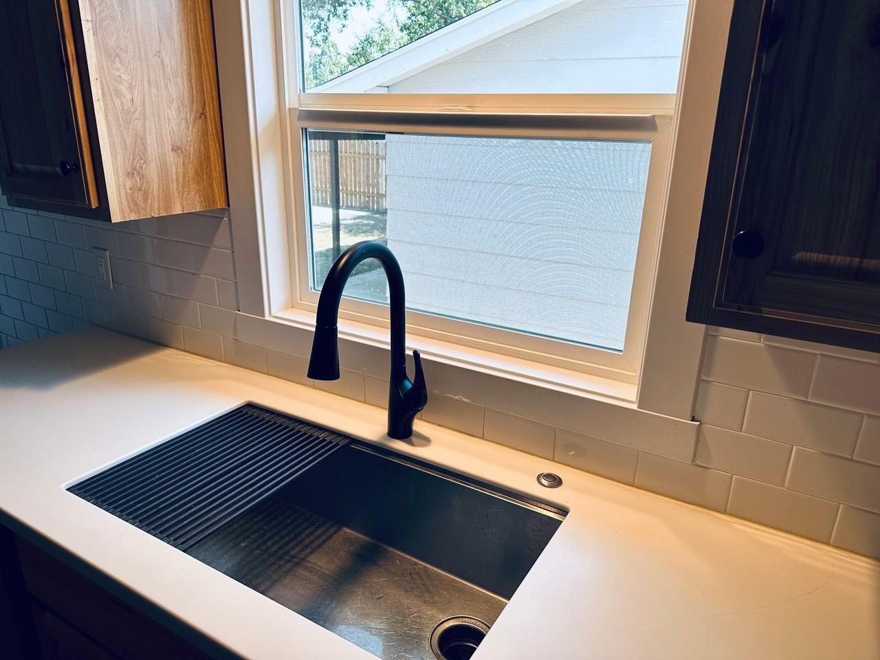 2038 Lewis Ave - Photo 6 of 40