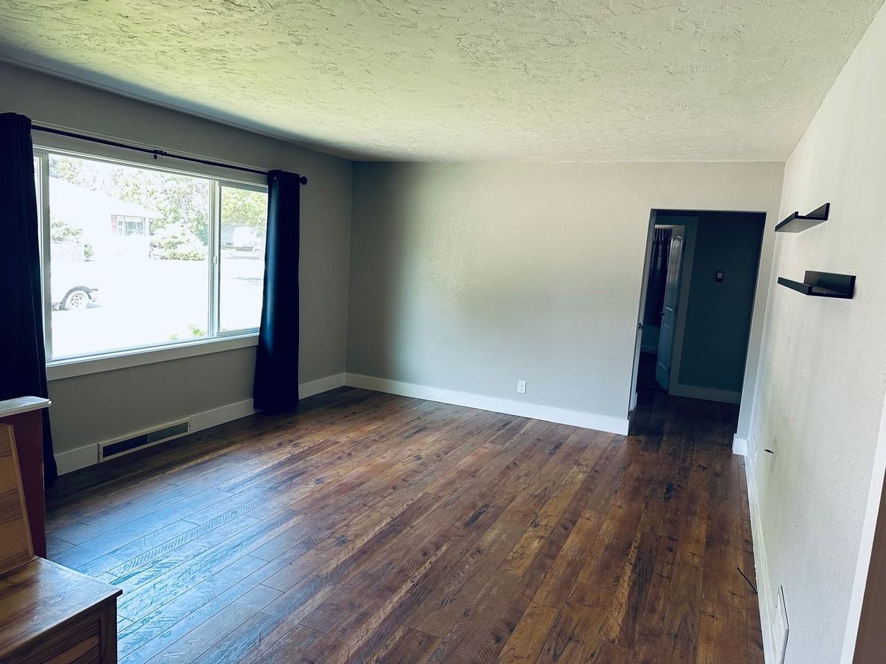 2038 Lewis Ave - Photo 7 of 40