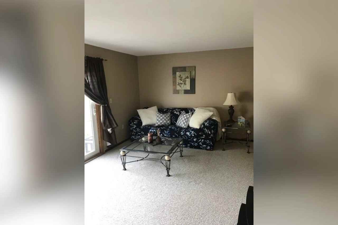 1124 Appletree Ln - Photo 2 of 12