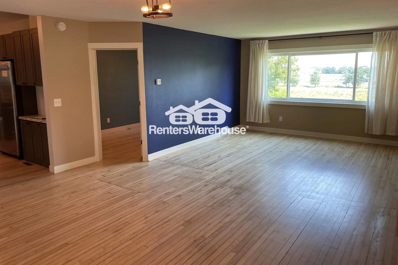 2528 80th Ave - Photo 3 of 22