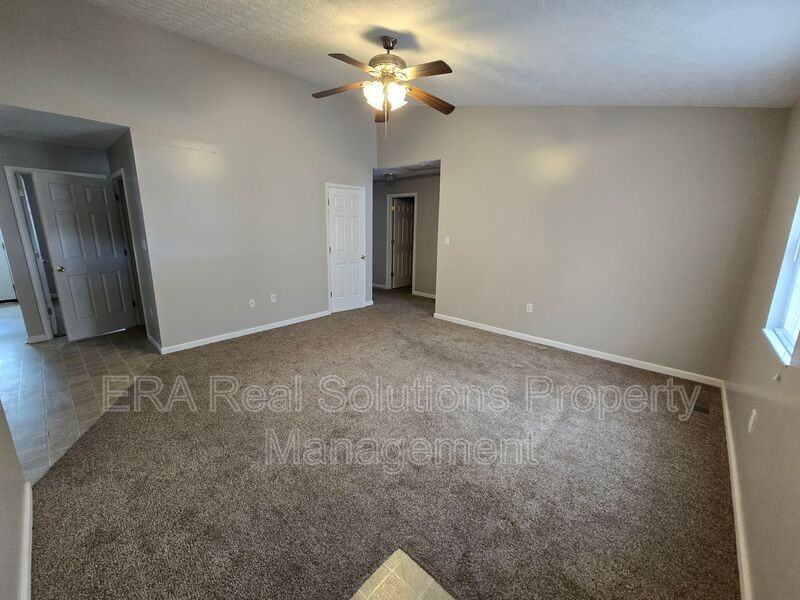 1062 N West St - Photo 3 of 16