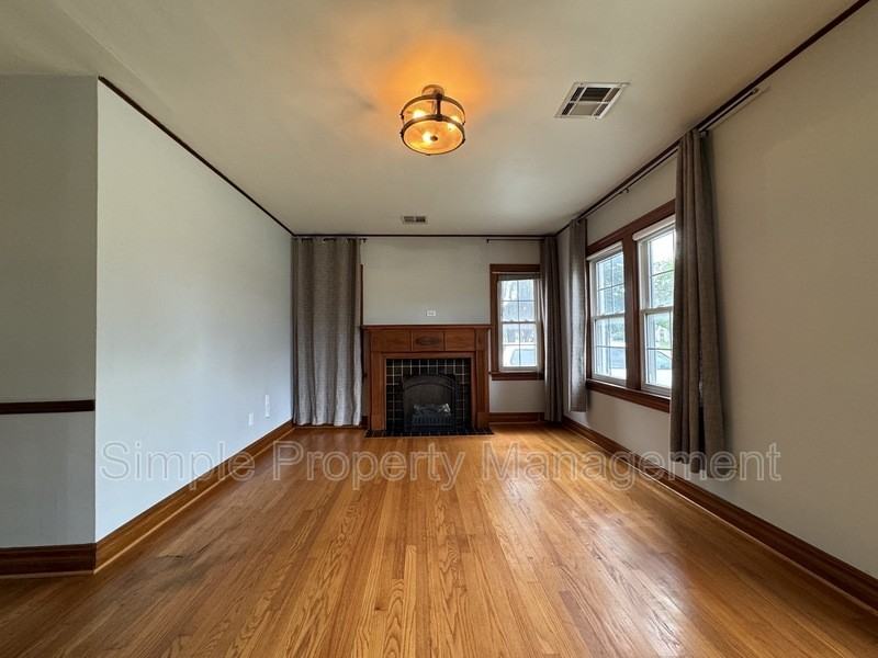 3021 Nw 19th St - Photo 3 of 18