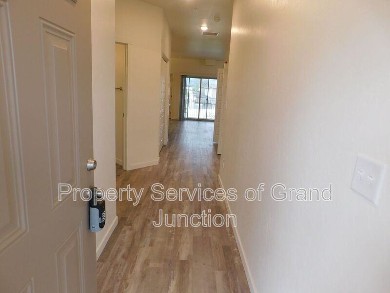 668 Brookwillow Dr #8 - Photo 2 of 13