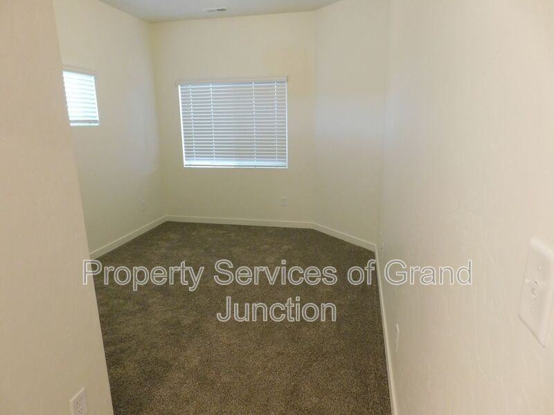 668 Brookwillow Dr #8 - Photo 6 of 13