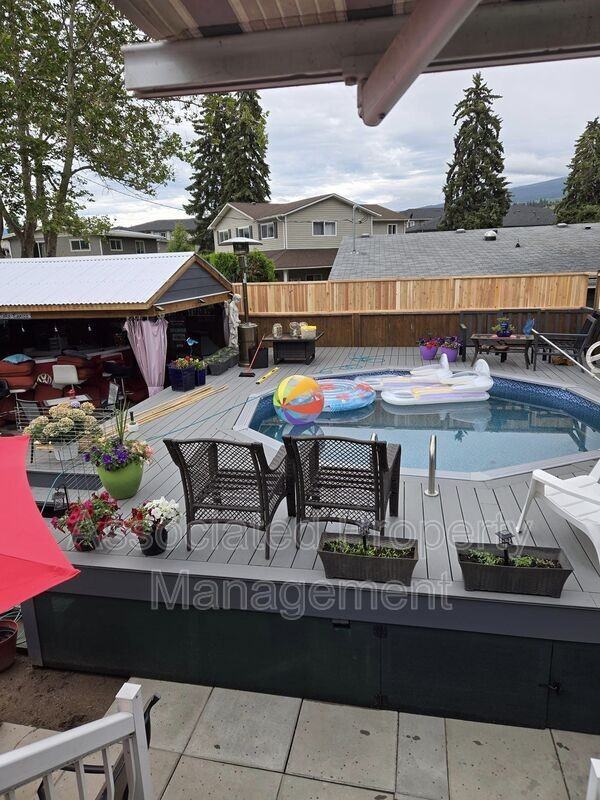 4171 Lakeshore Rd - Photo 2 of 22