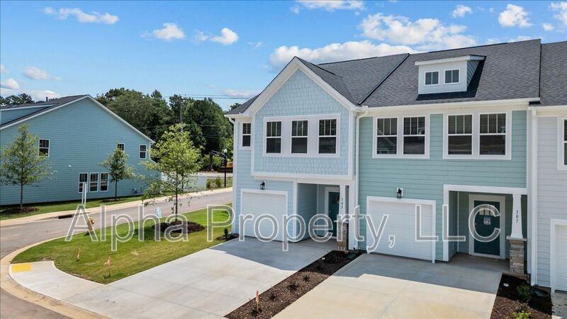 105 Cobden Ct - Photo 3 of 31