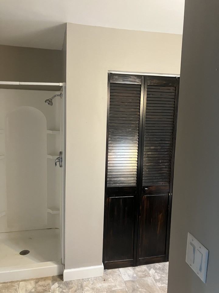 204 8th St - Photo 6 of 15