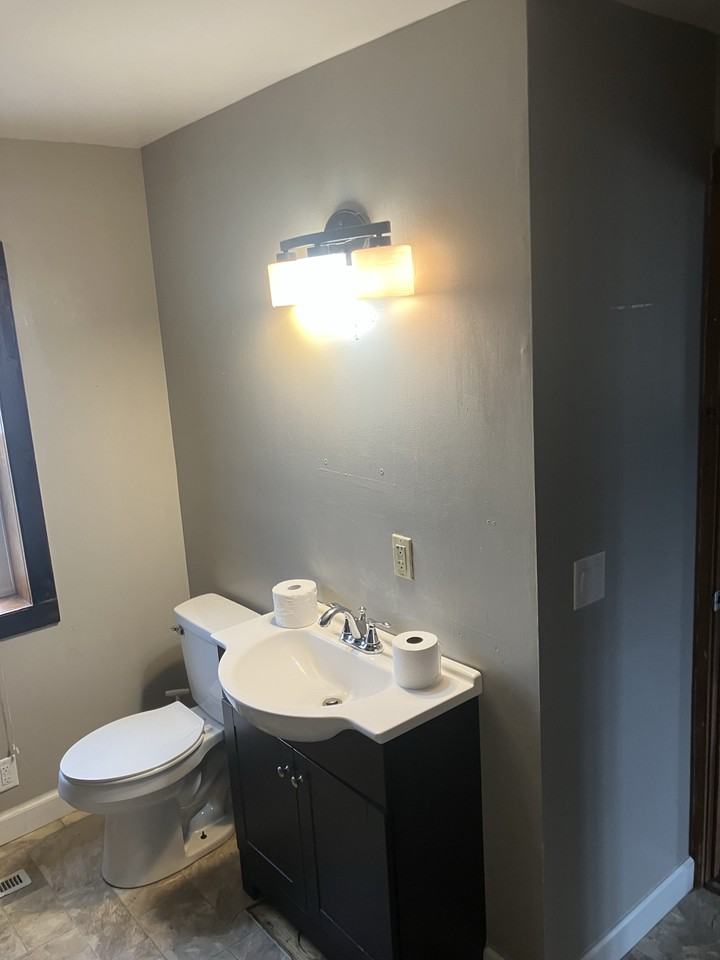 204 8th St - Photo 7 of 15