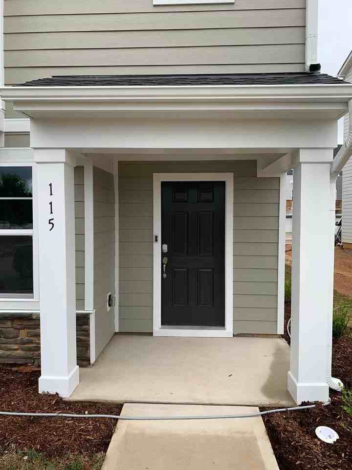 125 Nahunta Dr - Photo 3 of 28