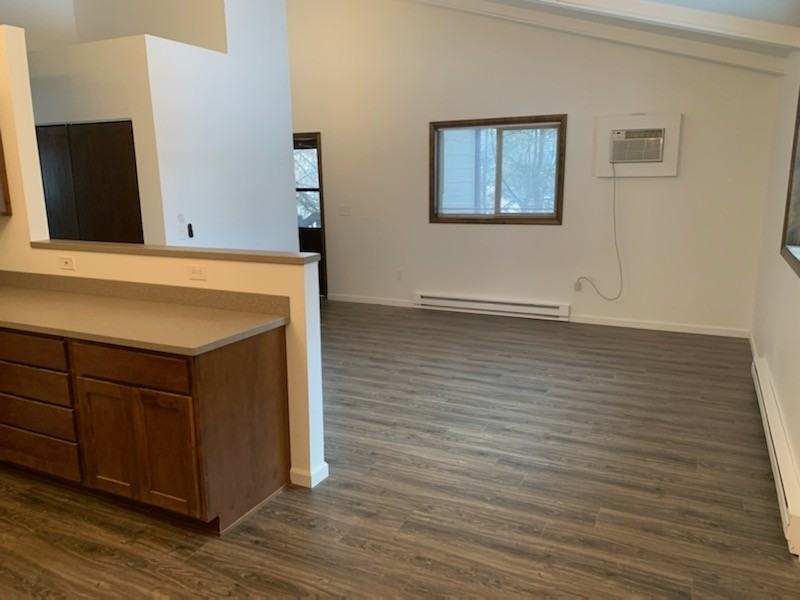 1114 Tower St - Photo 3 of 13