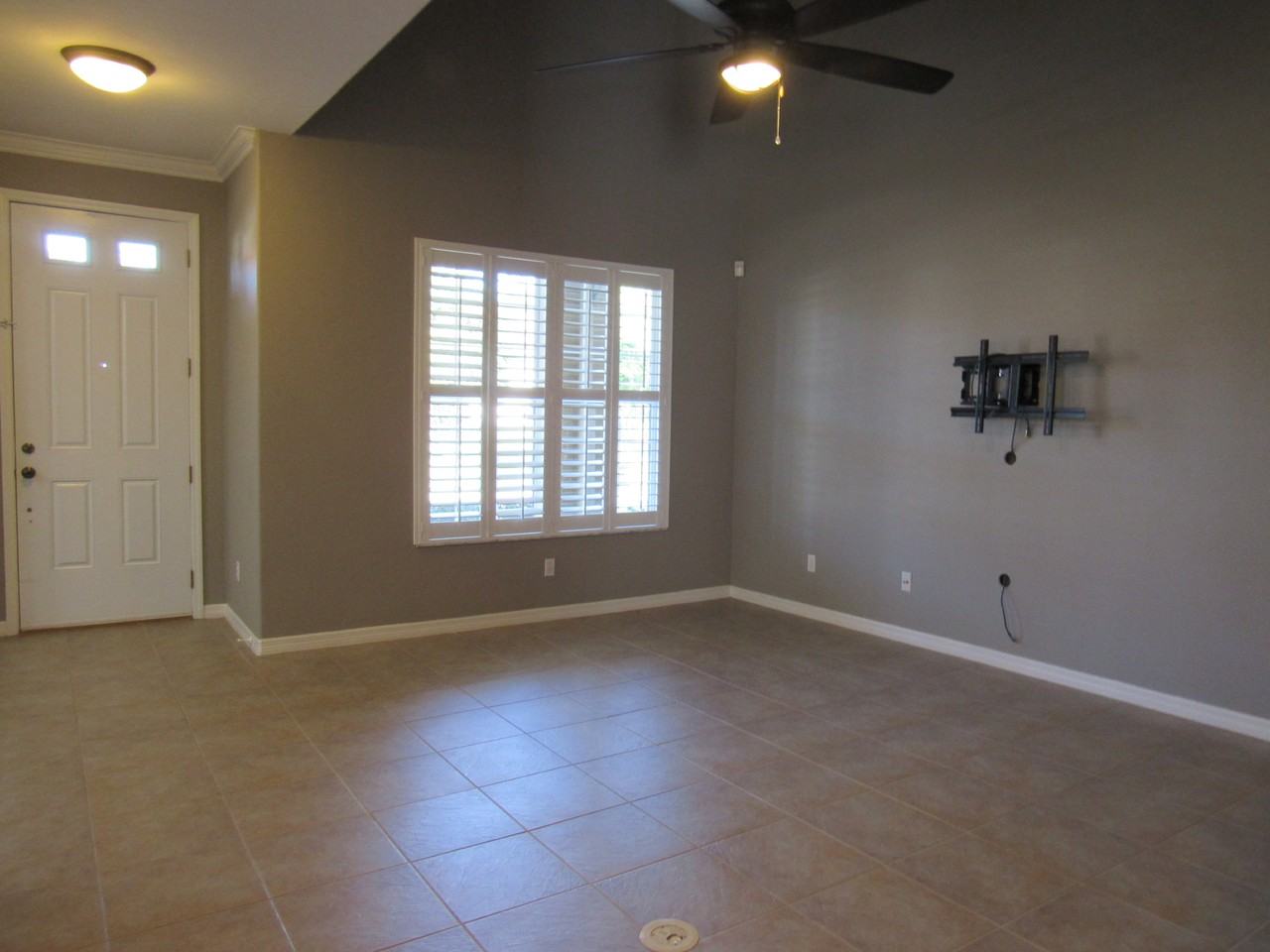 3533 Romea Cir - Photo 3 of 25
