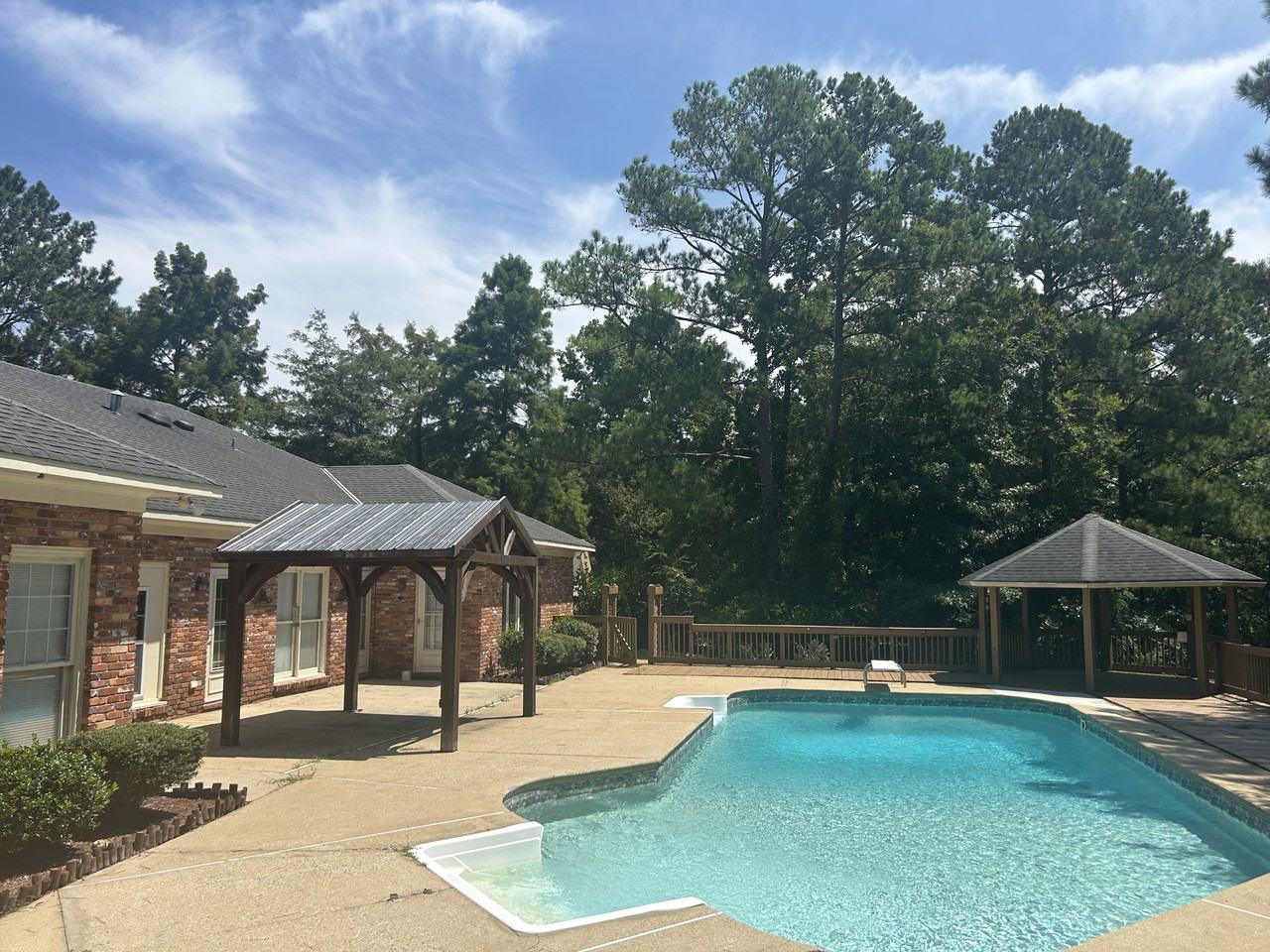 1474 Millington Rd - Photo 4 of 19
