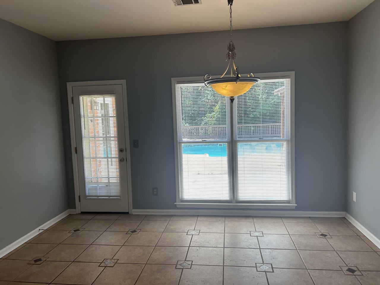 1474 Millington Rd - Photo 7 of 19