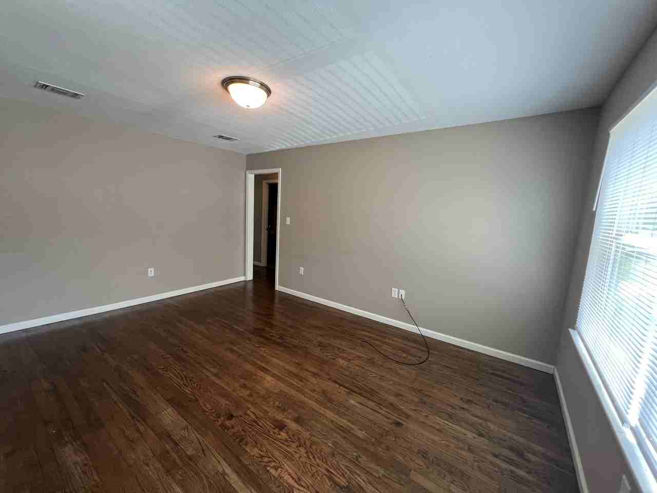 515 Melba Ave - Photo 3 of 16