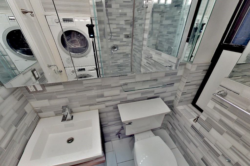 E 5th St #B4 - Photo 4 of 4