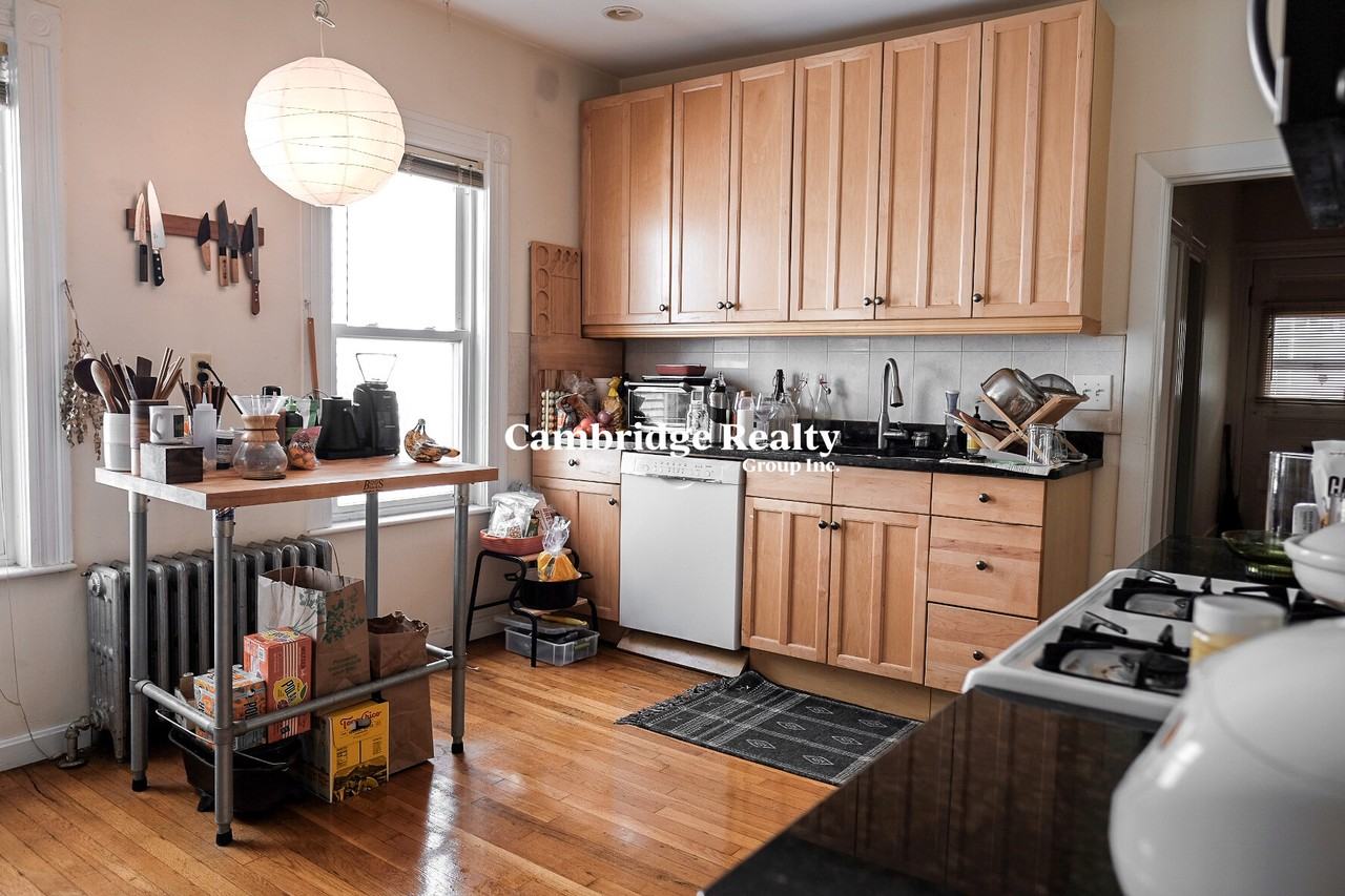 74 Fremont St #1T