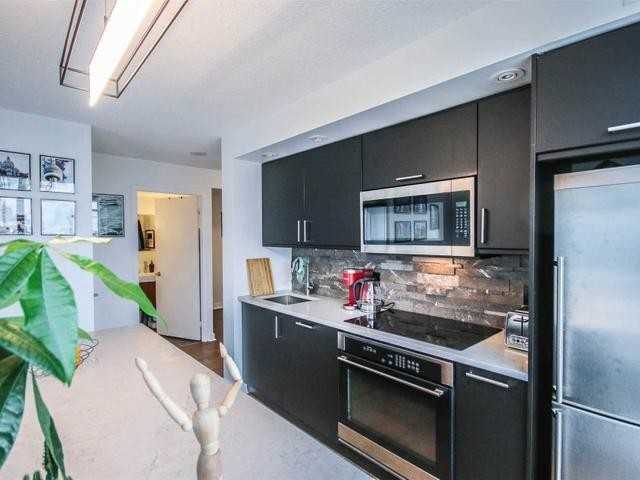 25 Telegram Mews - Photo 2 of 16